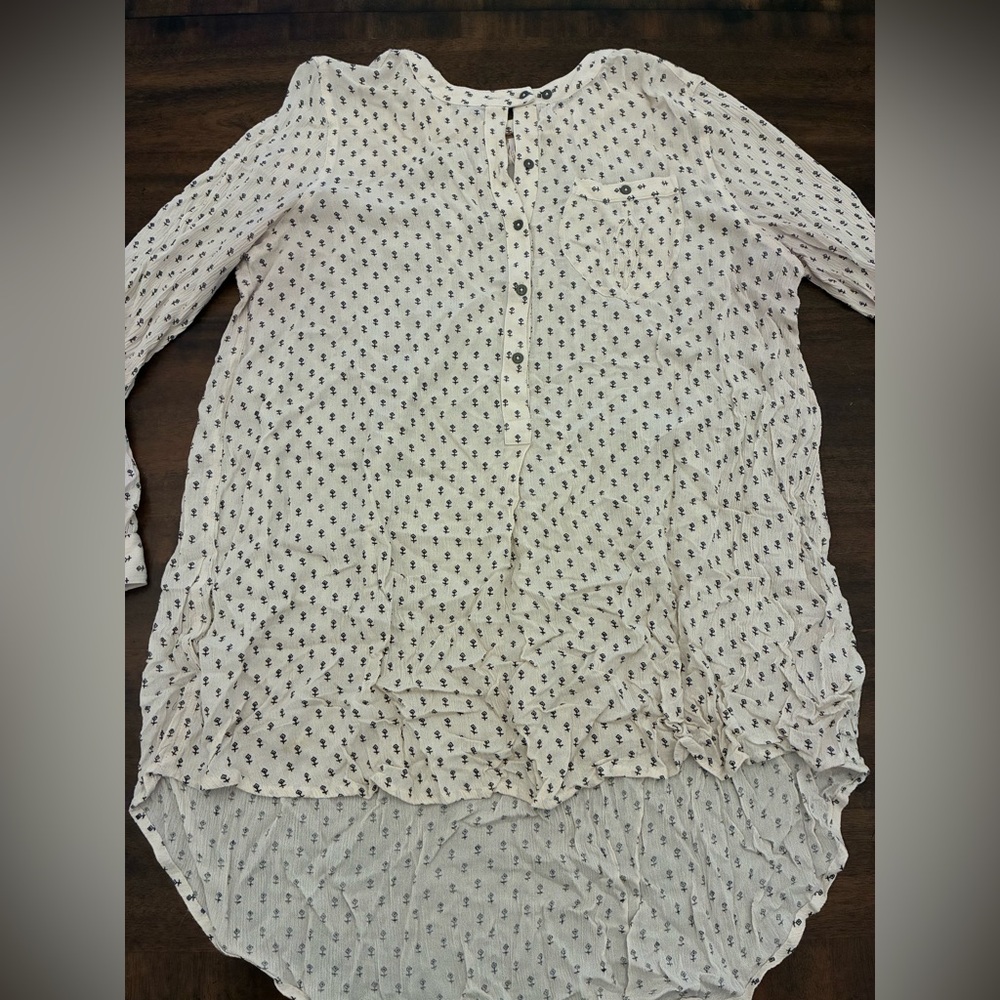Lightweight White Printed High-Low Shirt Top